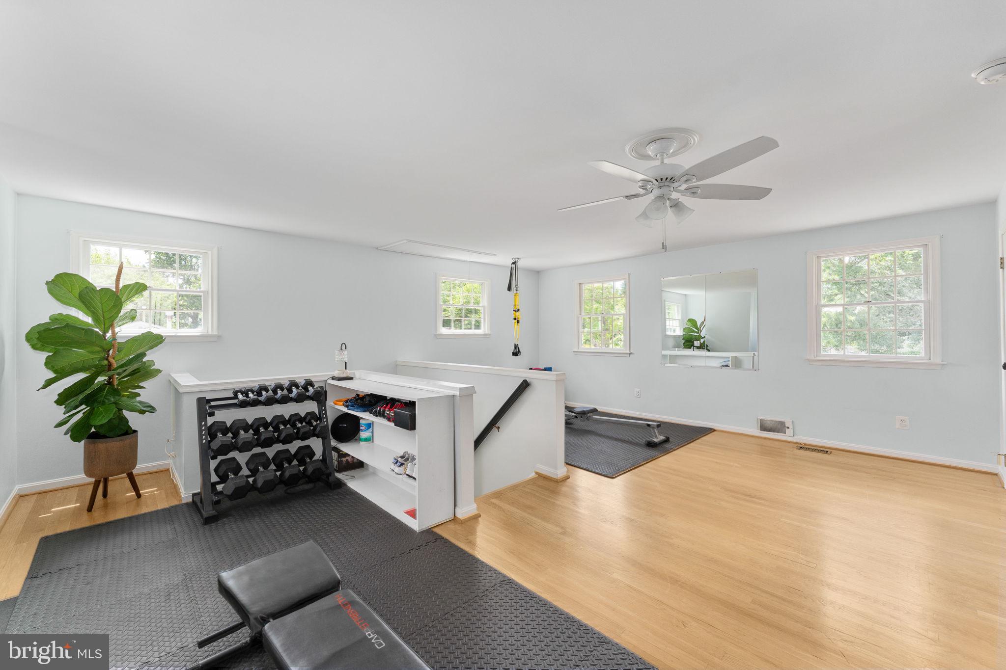 1009 South Ironwood Road Sterling, VA 20164 - Photo 35 of 75