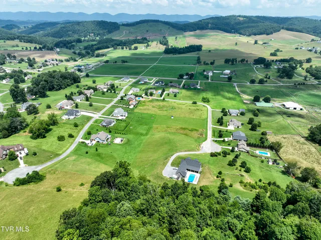 $49,900 | Tbd Snaffle Bit Lane, Unit 32, Bristol, VA 24202