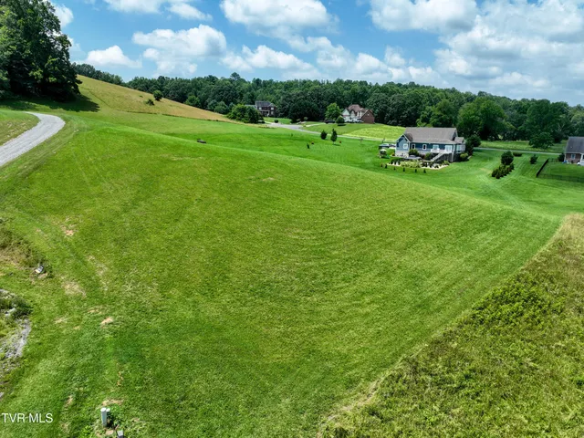 $49,900 | Tbd Snaffle Bit Lane, Unit 32, Bristol, VA 24202