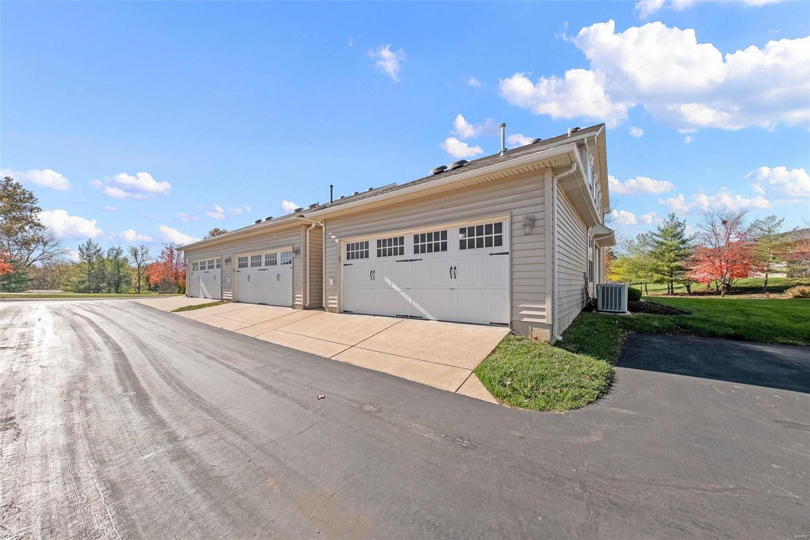 476 Coachgate Court Ballwin, MO 63021 - Photo 27 of 31