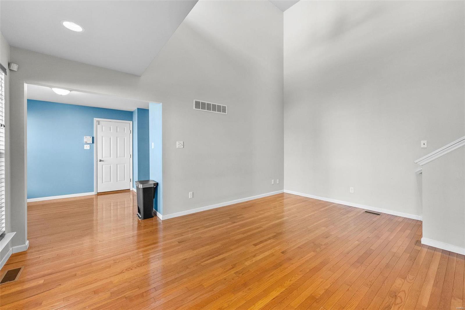 476 Coachgate Court Ballwin, MO 63021 - Photo 8 of 31