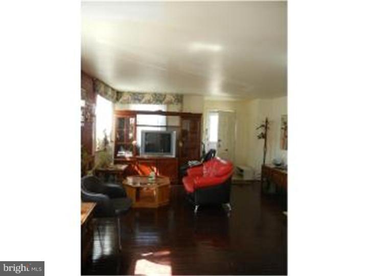 159 Ashby Road Upper Darby, PA 19082 - Photo 6 of 15