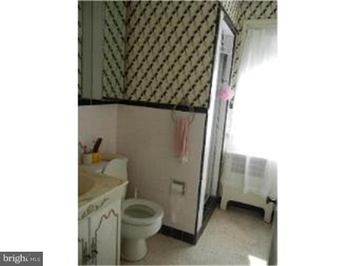 159 Ashby Road Upper Darby, PA 19082 - Photo 10 of 15 Bathroom