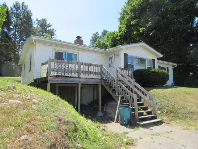 $135,000 | 1 East Pittston Road, Pittston, ME 04345