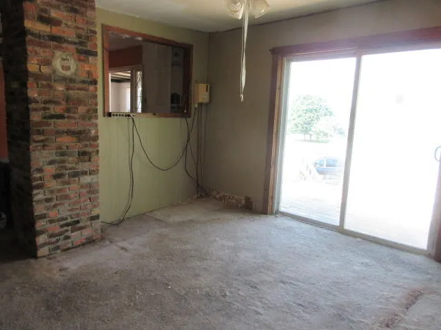 $135,000 | 1 East Pittston Road, Pittston, ME 04345