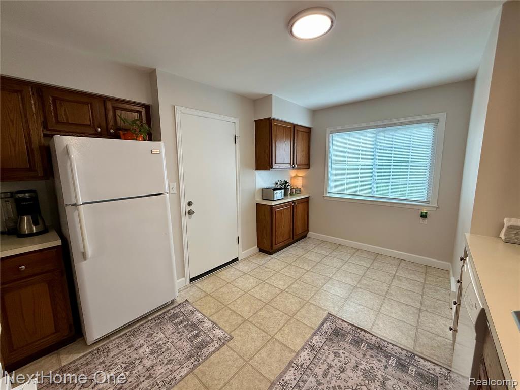 734-736 Briarcliff Road Jackson, MI 49203 - Photo 10 of 30