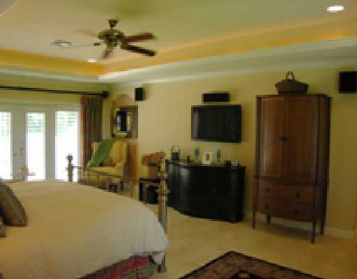 911 Tamarind Way Boca Raton, FL 33486 - Photo 10 of 15 Additional Photo