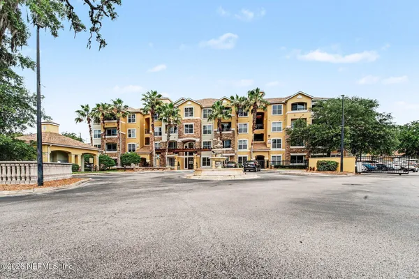 $150,000 | 8539 Gate Parkway West, Unit 633, Jacksonville, FL 32216