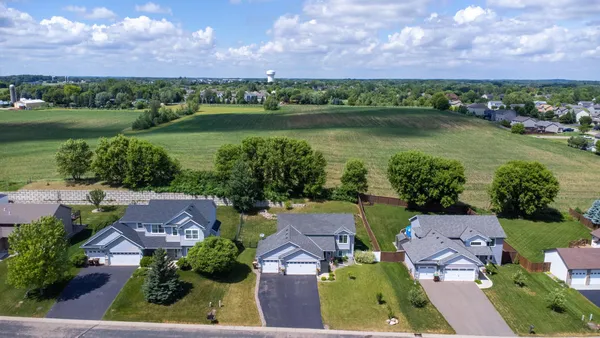 $422,900 | 406 Greenway Drive, Delano, MN 55328