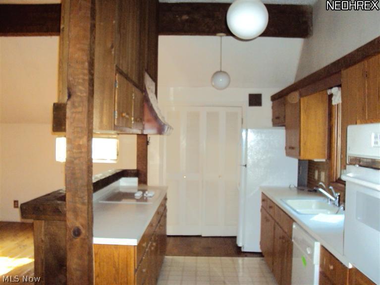 3526 West Bath Road Akron, OH 44333 - Photo 8 of 19 Gallery Image 8