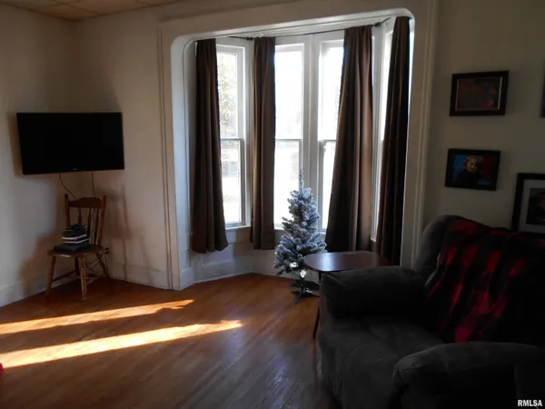 $74,500 | 604 South Randolph Street, Macomb, IL 61455