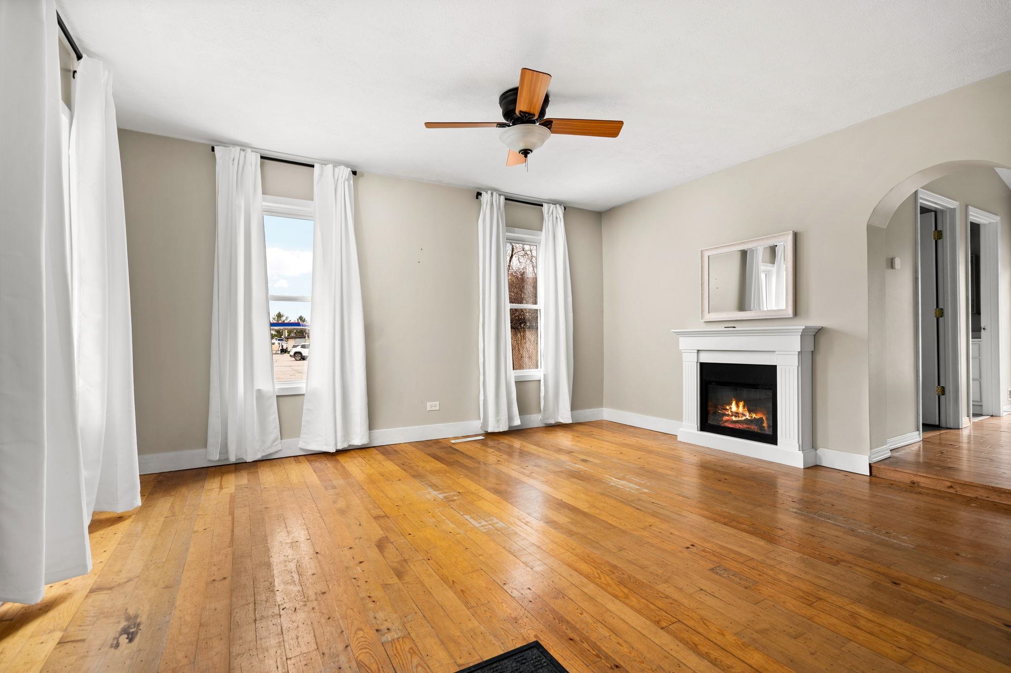 117 Rivershore Drive Elk Rapids, MI 49629 - Photo 5 of 51
