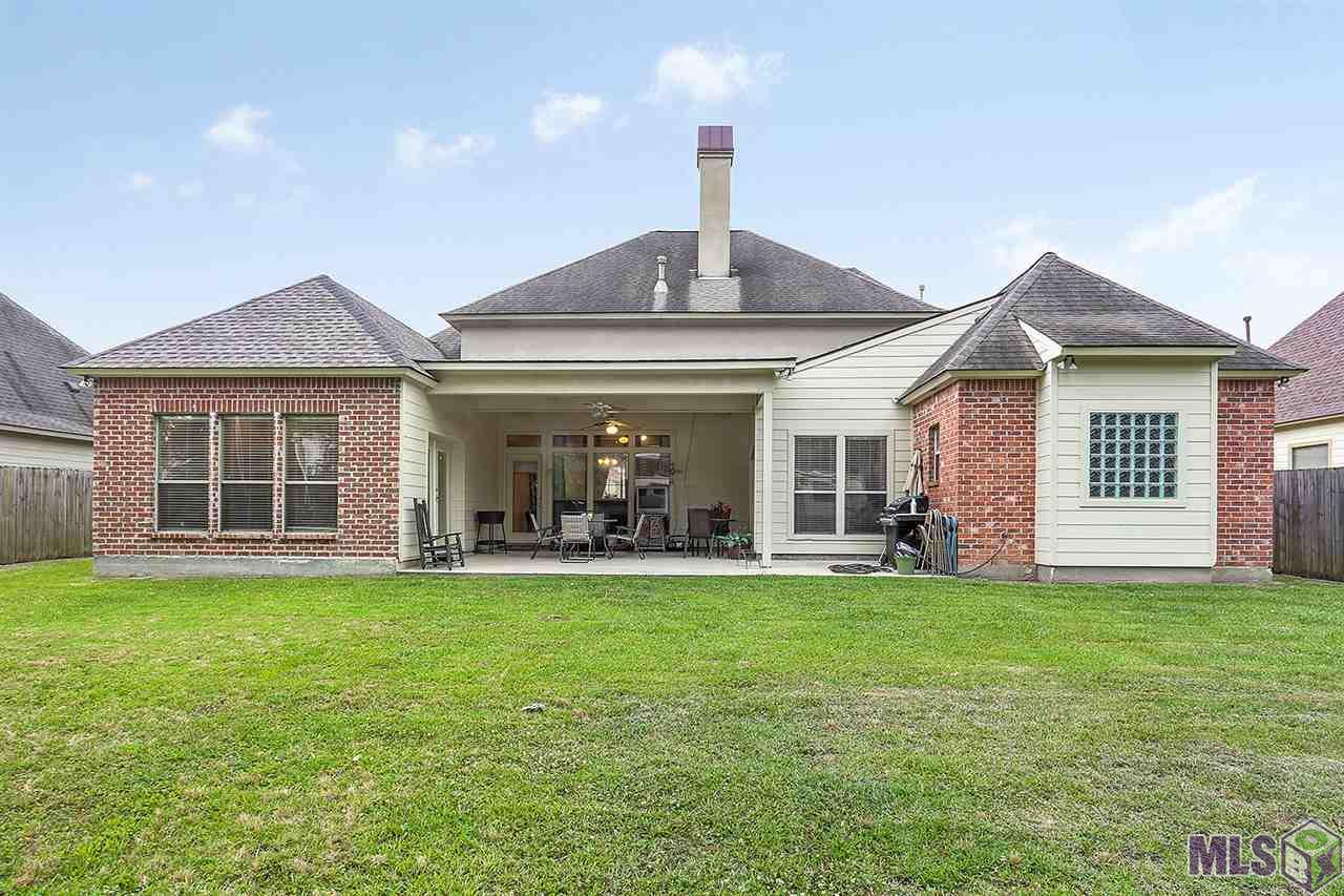 8543 Grand View Drive Baton Rouge, LA 70809 - Photo 2 of 18 Back of Home