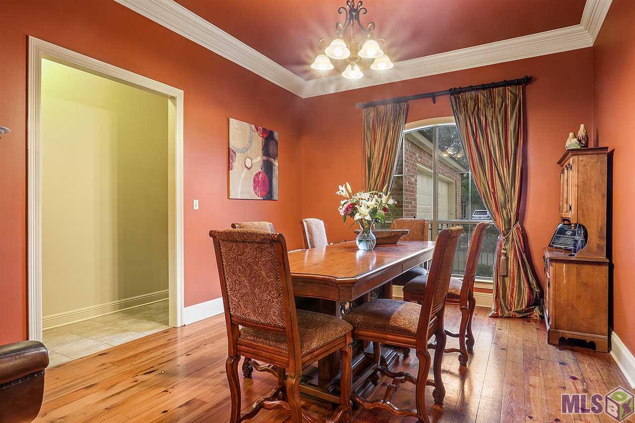 8543 Grand View Drive Baton Rouge, LA 70809 - Photo 4 of 18 Formal Dining