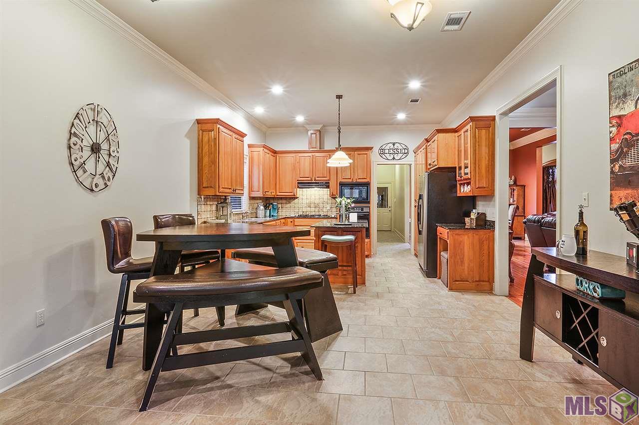 8543 Grand View Drive Baton Rouge, LA 70809 - Photo 9 of 18 Breakfast Room