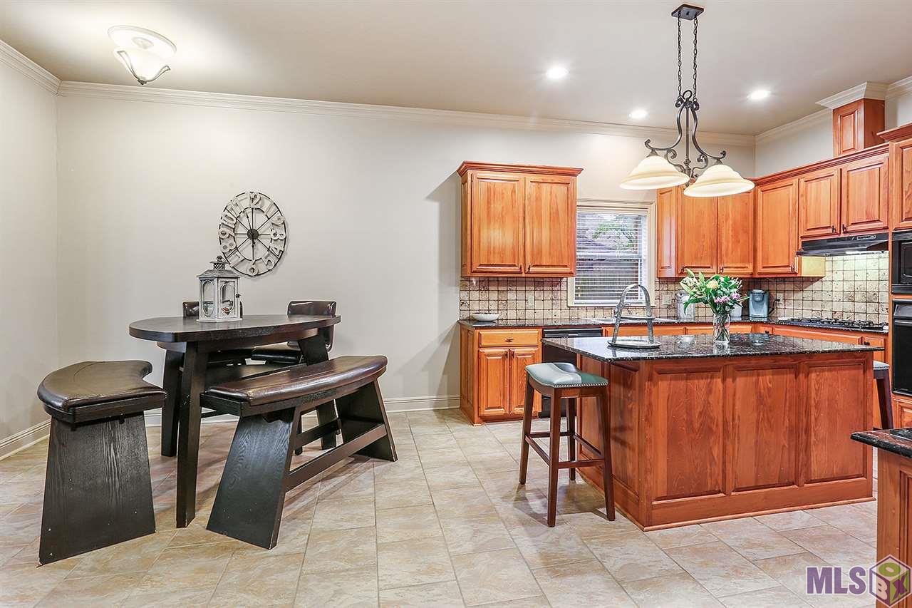 8543 Grand View Drive Baton Rouge, LA 70809 - Photo 10 of 18 Breakfast room