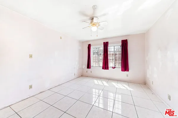 $949,000 | 711 North Priscilla Lane, Burbank, CA 91505