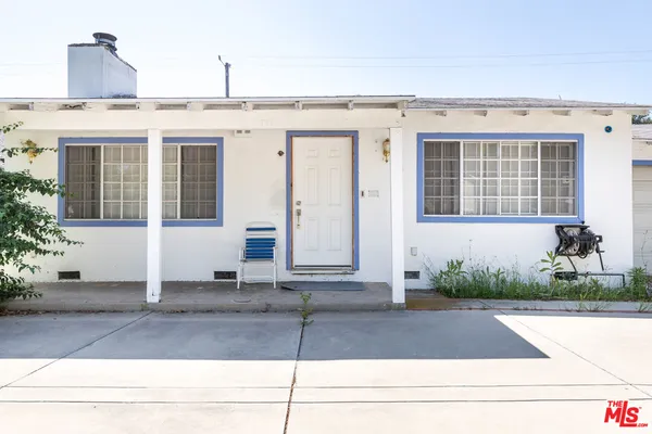 $949,000 | 711 North Priscilla Lane, Burbank, CA 91505
