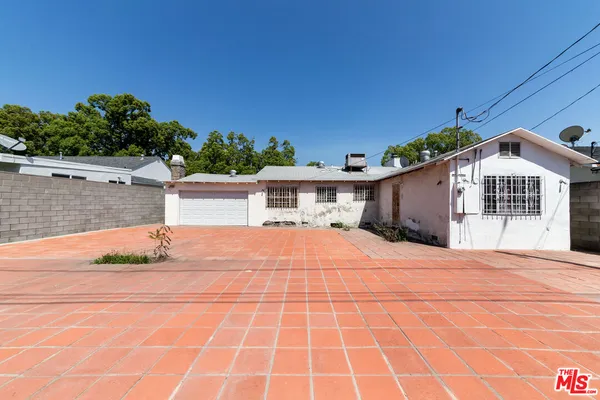 $949,000 | 711 North Priscilla Lane, Burbank, CA 91505