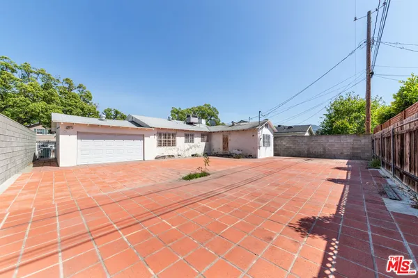 $949,000 | 711 North Priscilla Lane, Burbank, CA 91505