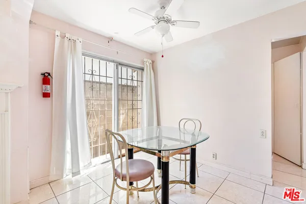$949,000 | 711 North Priscilla Lane, Burbank, CA 91505