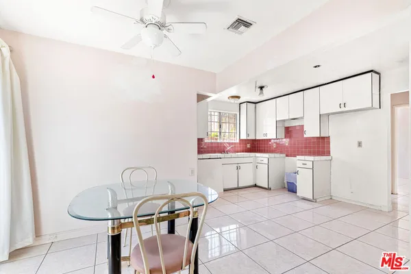$949,000 | 711 North Priscilla Lane, Burbank, CA 91505