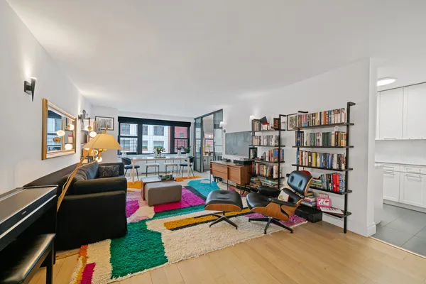 $1,650,000 | 196 East 75th Street, Unit 3F | Lenox Hill