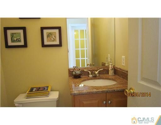 613 Perlee Avenue Raritan, NJ 08869 - Photo 19 of 20