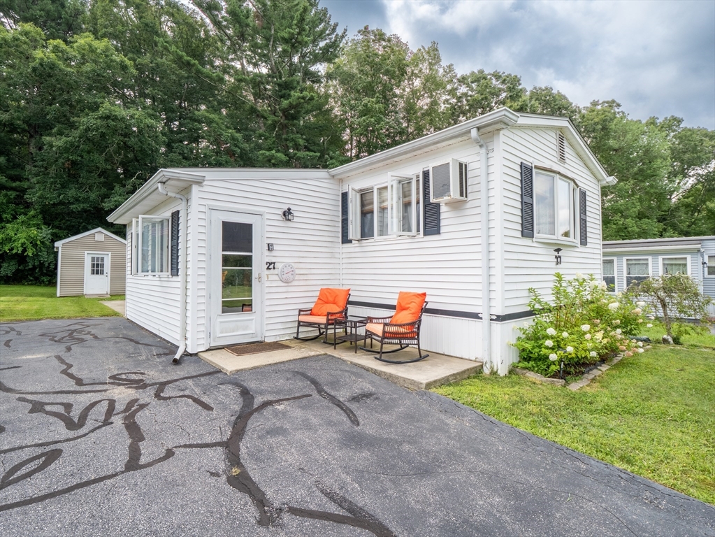 27 Clems Way Acushnet, MA 02743 - Photo 2 of 15 Gallery Image 2