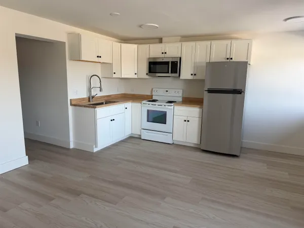 $2,500 | 473 Maple Street, Unit 3, Stowe, VT 05672