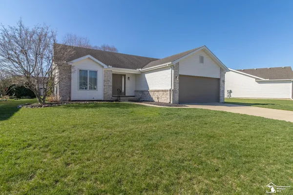 $303,000 | 2197 Princeton Lane, Temperance, MI 48182