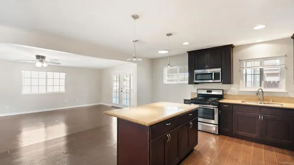 $3,550 | 465 Meadowbrook Drive, San Diego, CA 92114