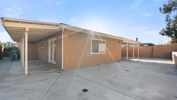 $3,550 | 465 Meadowbrook Drive, San Diego, CA 92114