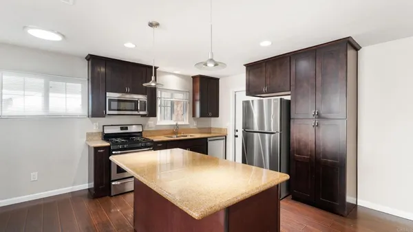 $3,550 | 465 Meadowbrook Drive, San Diego, CA 92114