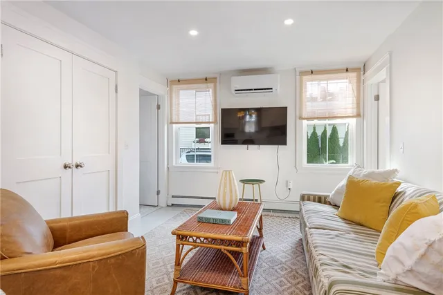 $1,950,000 | 604 Thames Street, Newport, RI 02840