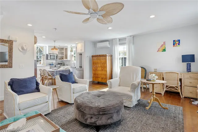 $1,950,000 | 604 Thames Street, Newport, RI 02840