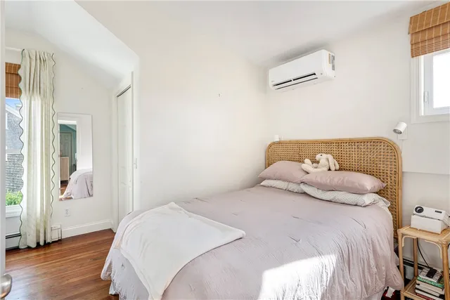 $1,950,000 | 604 Thames Street, Newport, RI 02840