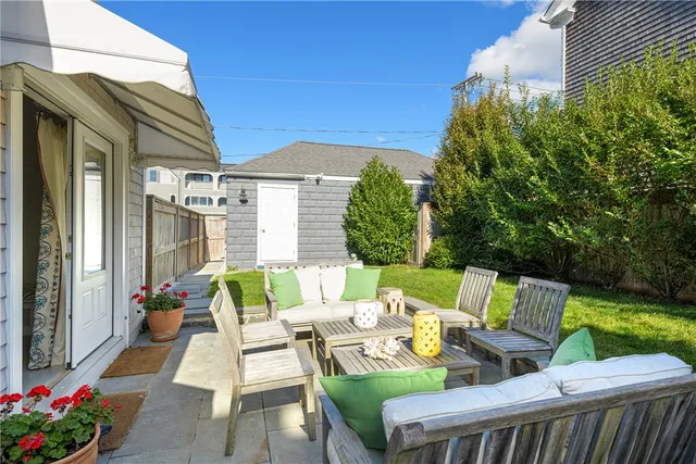 $1,950,000 | 604 Thames Street, Newport, RI 02840