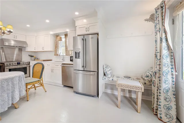 $1,950,000 | 604 Thames Street, Newport, RI 02840