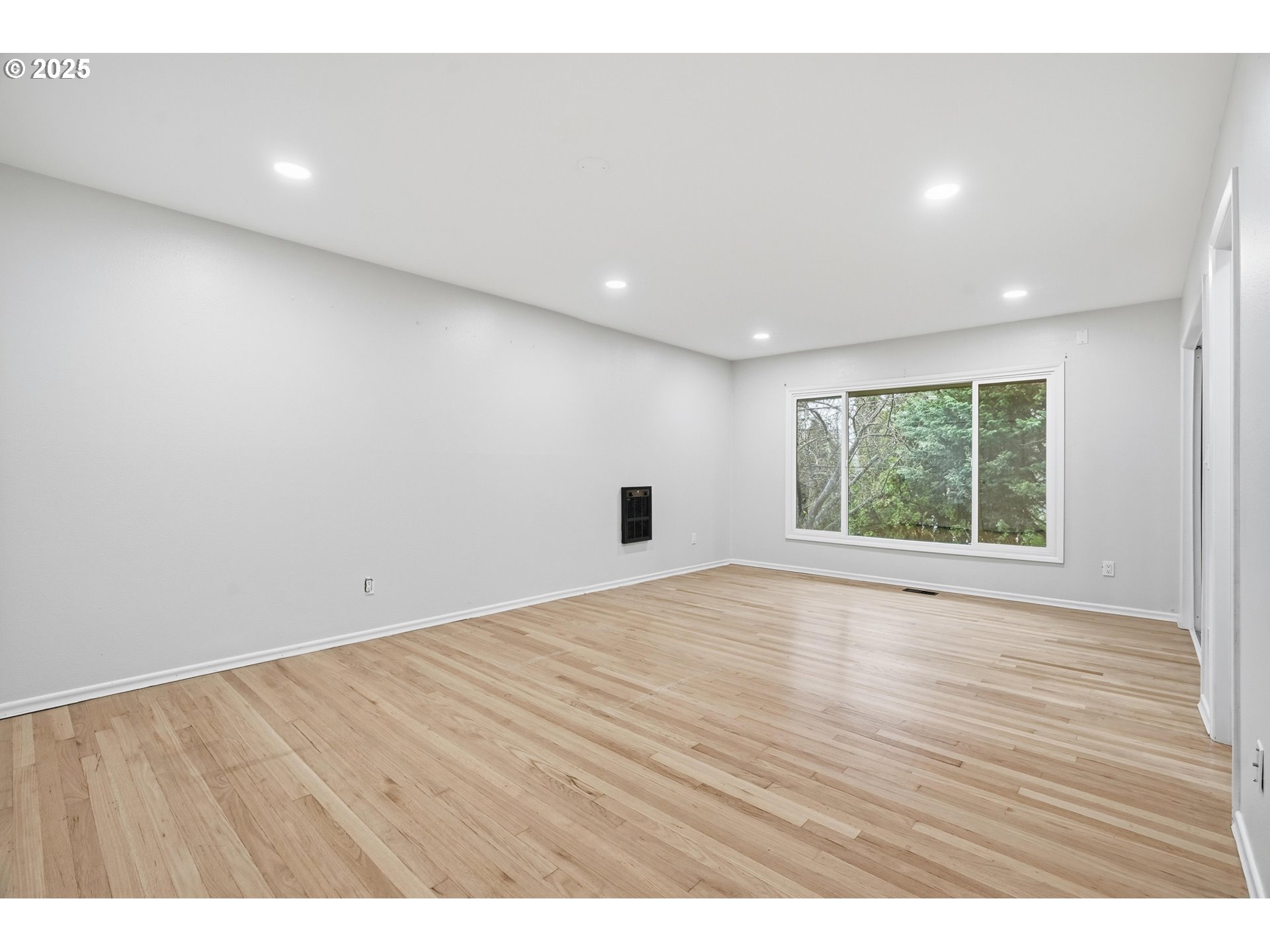 5555 Southwest Dover Court Portland, OR 97225 - Photo 22 of 38