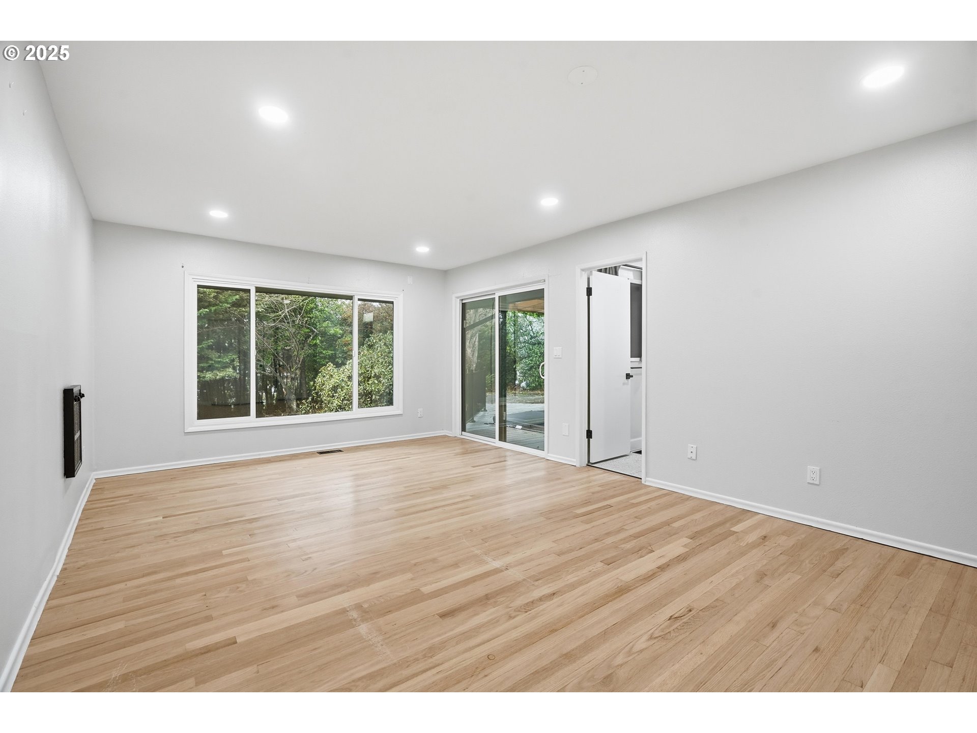 5555 Southwest Dover Court Portland, OR 97225 - Photo 23 of 38