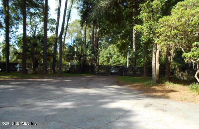 2905 Spring Park Road Jacksonville, FL 32207 - Photo 18 of 21 Parking area