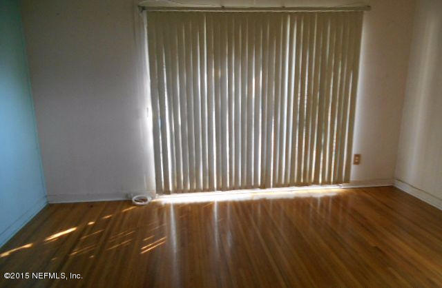 2905 Spring Park Road Jacksonville, FL 32207 - Photo 8 of 21 BR 2