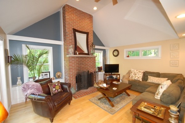 144 River Road Merrimac, MA 01860 - Photo 9 of 24 Gallery Image 9