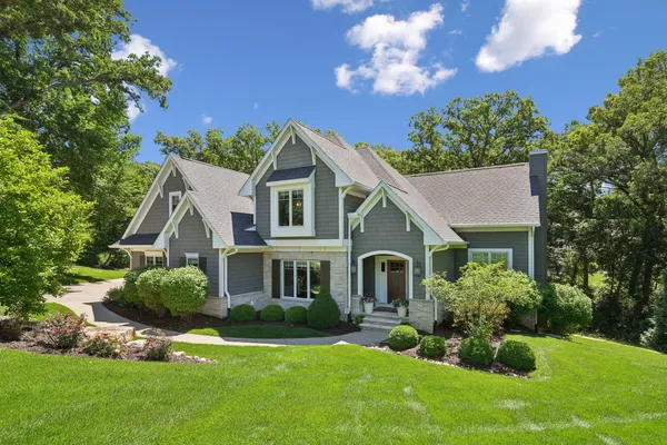 $1,795,000 | 4865 Woody Creek Circle, Bettendorf, IA 52722