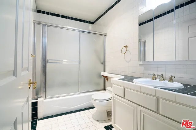 $9,800 | 180 North Highland Avenue, Los Angeles, CA 90036