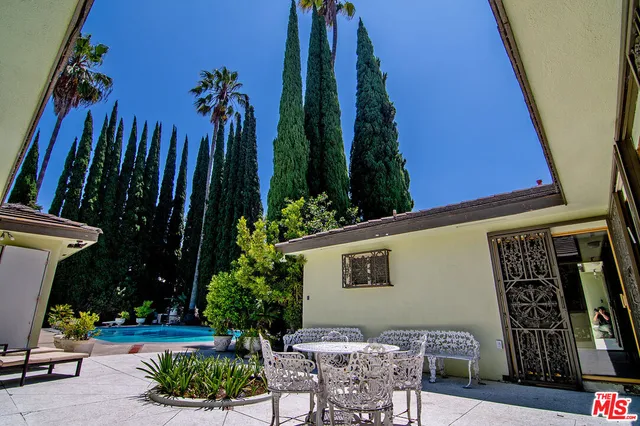 $9,800 | 180 North Highland Avenue, Los Angeles, CA 90036