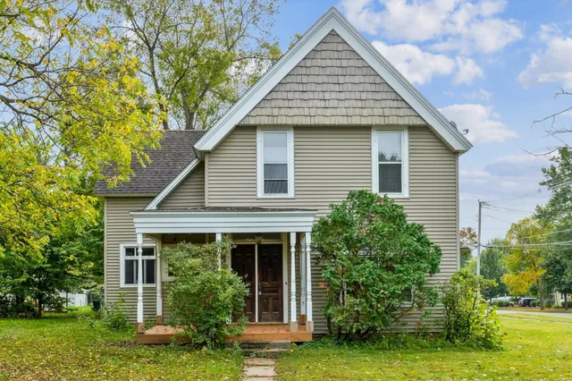 $288,888 | 102 North 4th Street, River Falls, WI 54022