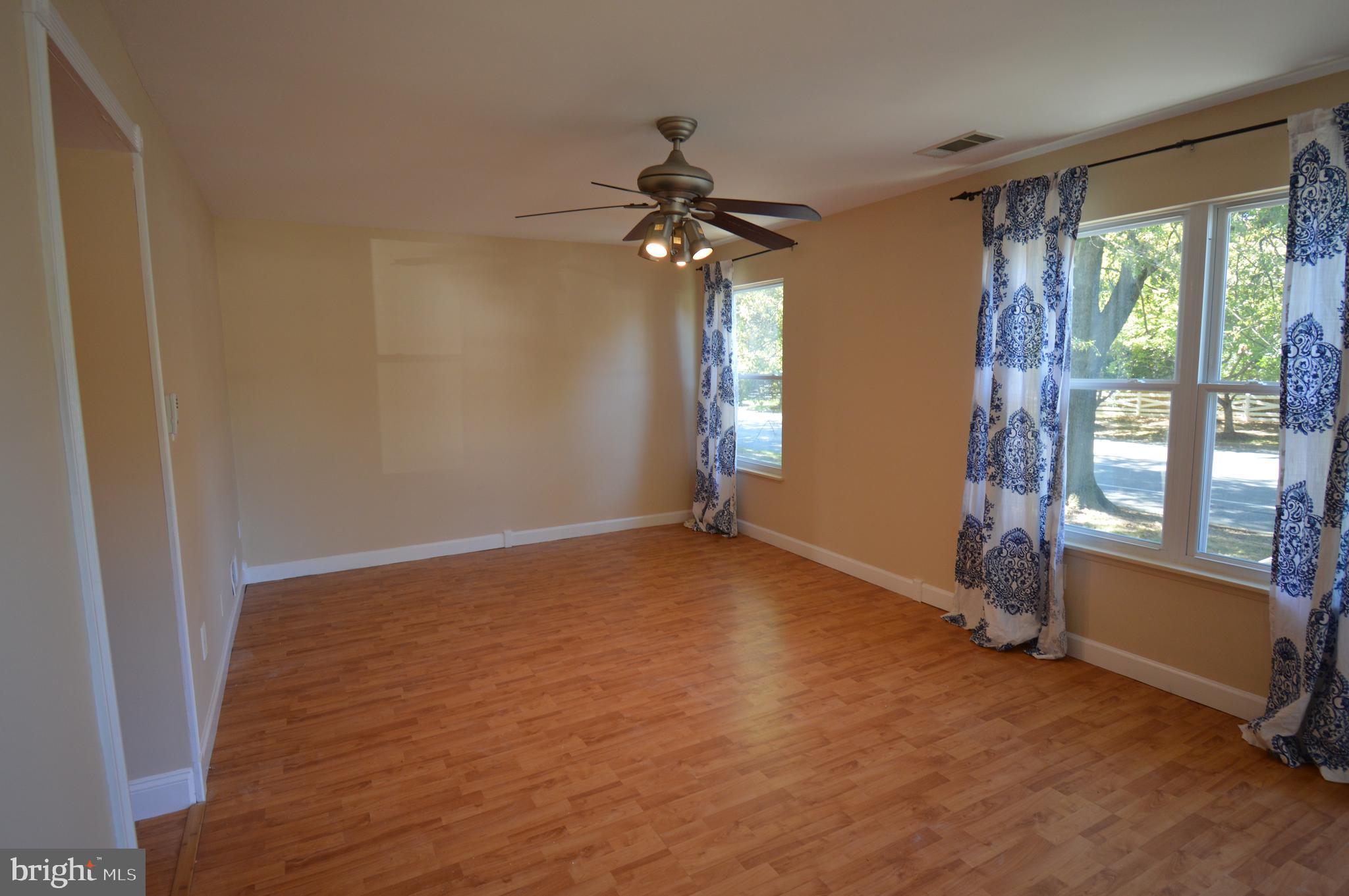 1615 Riedel Road Crofton, MD 21114 - Photo 7 of 37 Family Room/Living Room
