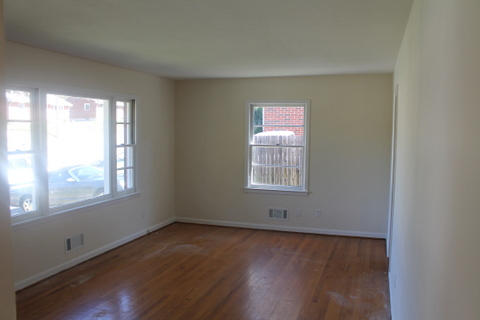 4932 Rowe Ridge Road Northwest Roanoke, VA 24017 - Photo 2 of 11 007